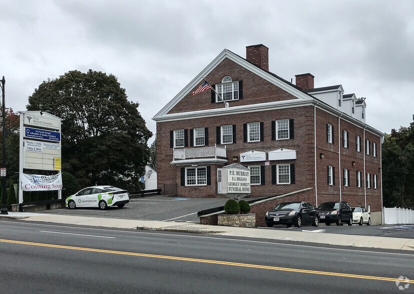 More Photos Of 1996 Centre St, West Roxbury Medical For Lease