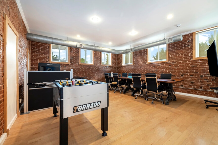 More Photos Of 13005 Lowell Blvd, Broomfield Freestanding For Sale