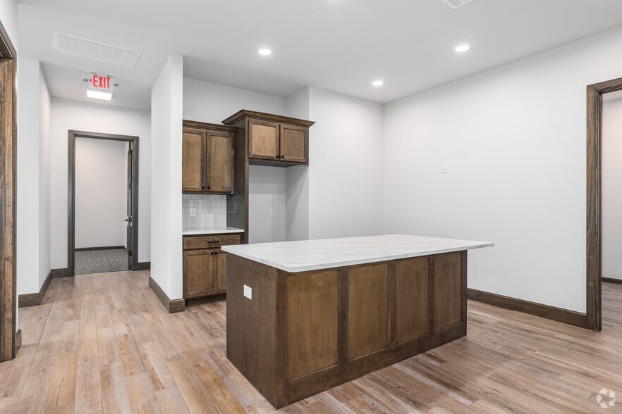 More Photos Of 17800 Knox Farm Rd, Edmond Unknown For Lease