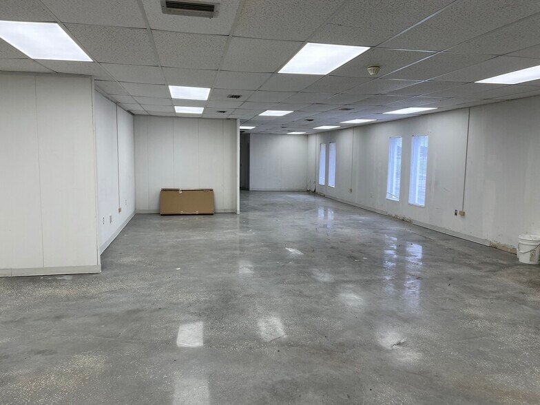 More Photos Of 410 W Renfro St, Plant City Office For Lease