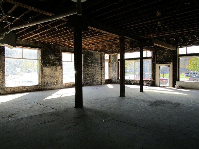 More Photos Of 613 S 16th St, Omaha Freestanding For Lease