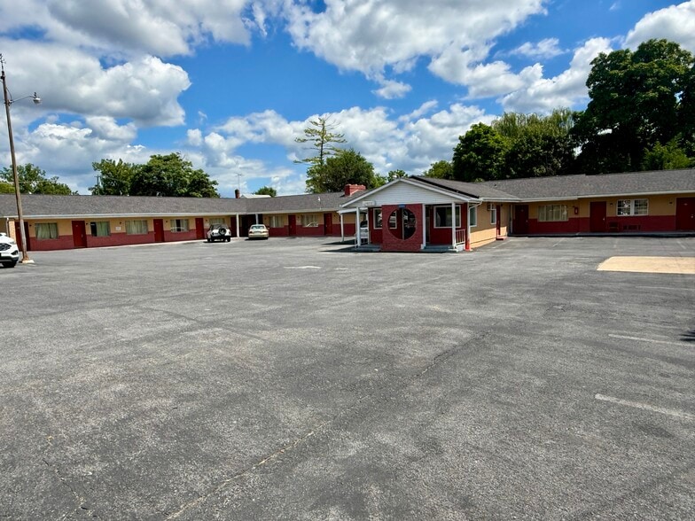 Primary Photo Of 1024 Winchester Ave, Martinsburg Hotel For Sale
