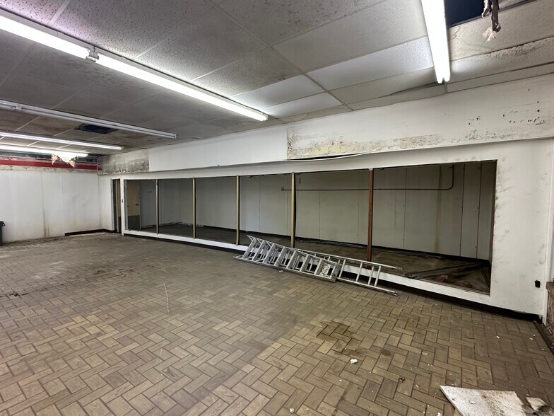 More Photos Of 1136 E Grayson St, San Antonio Convenience Store For Lease