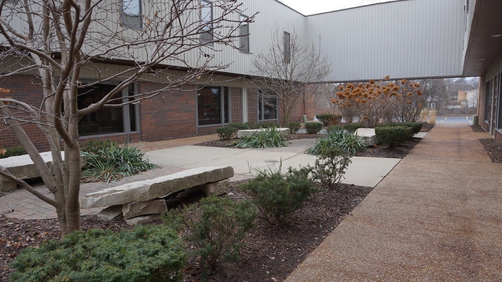 More Photos Of 15510 Cicero Ave, Oak Forest Medical For Lease