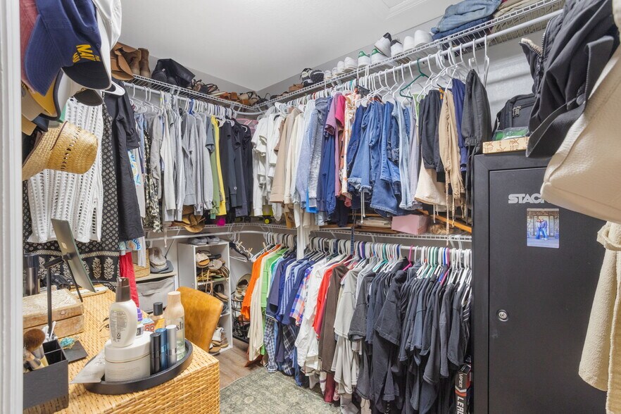 More Photos Of 300 N Dixie Ave, Fruitland Park Self Storage For Sale