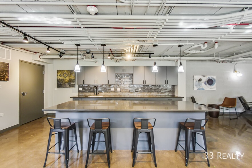 More Photos Of 501-551 W Euclid Ave, Arlington Heights Apartments For Sale