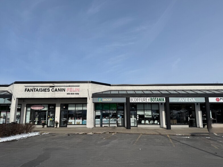 Primary Photo Of 694-750 Montarville, Saint-bruno General Retail For Lease