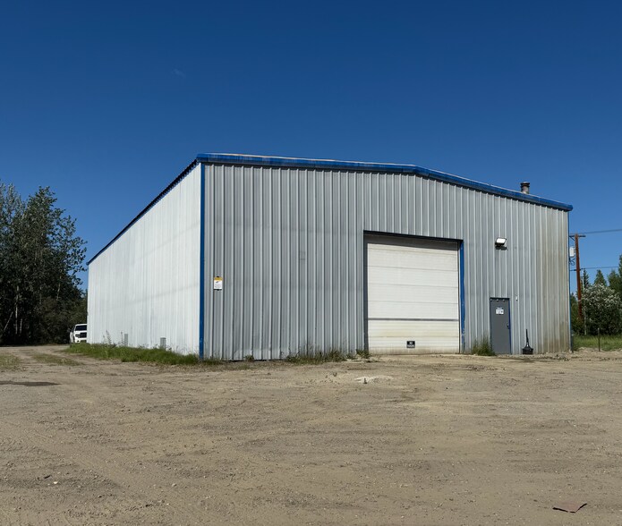 Primary Photo Of 1051 Holmes Rd, North Pole Warehouse For Lease