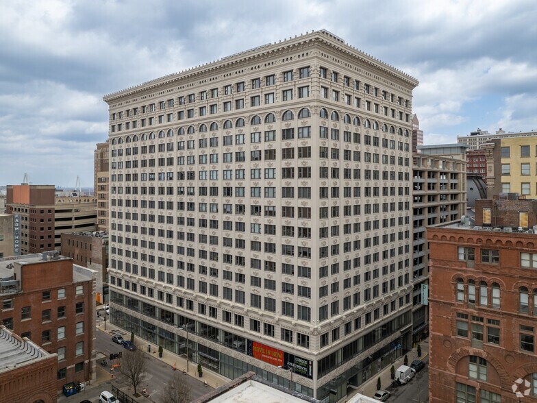 Primary Photo Of 915 Olive St, Saint Louis Apartments For Sale