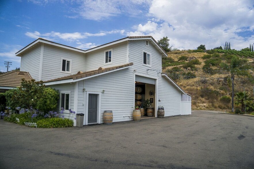 Primary Photo Of 2286 Sunshine Mountain Rd, San Marcos Winery Vineyard For Sale