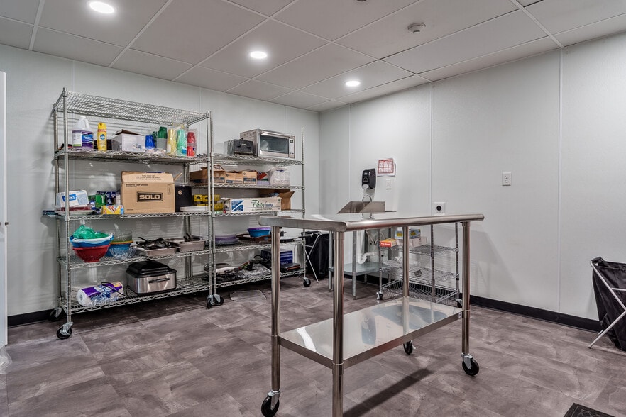 More Photos Of 4312 20th St, Rockford Religious Facility For Sale