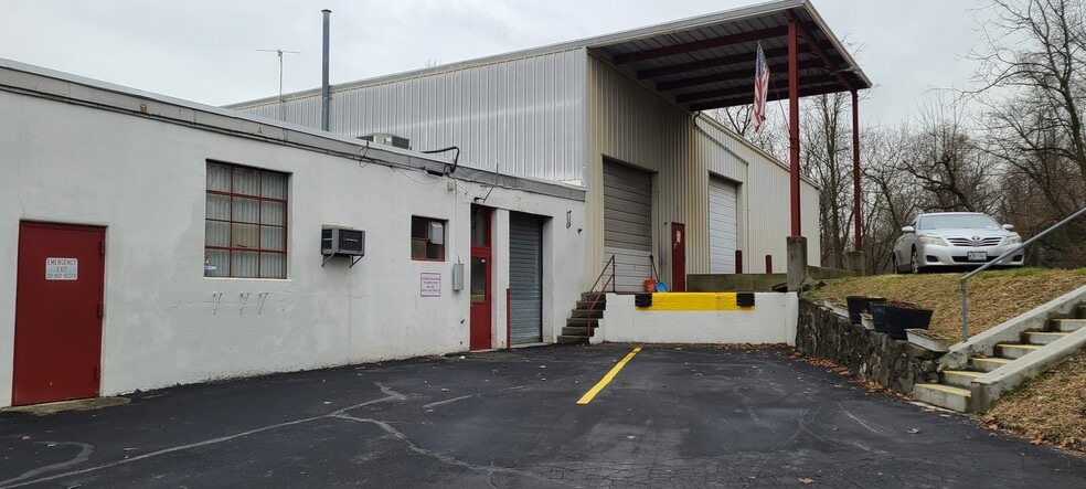 More Photos Of 2108 Albany Post Rd, Montrose Warehouse For Sale