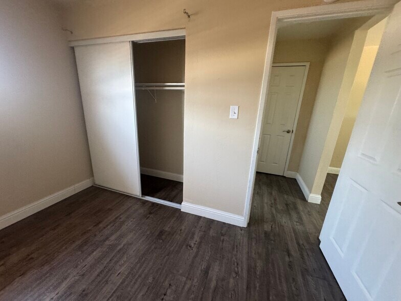 More Photos Of 150 E Orangeburg Ave, Modesto Apartments For Sale