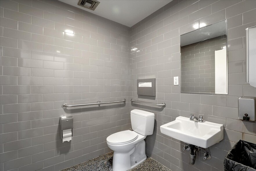 More Photos Of 2470 S Winchester Blvd, Campbell Office For Lease