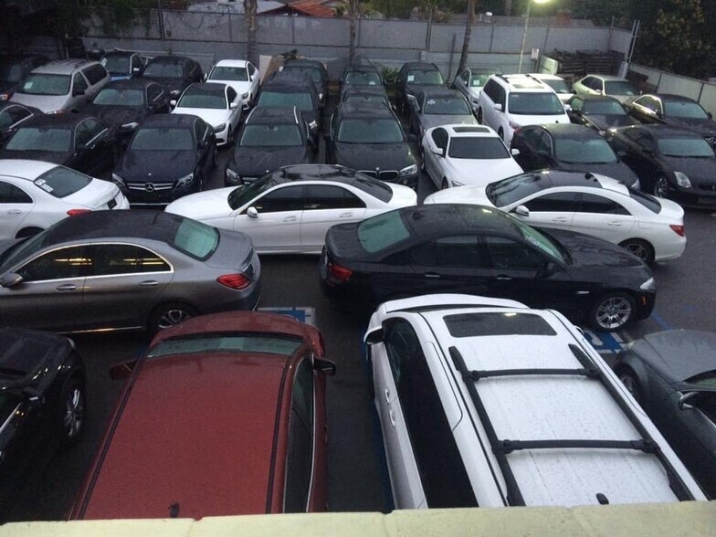 More Photos Of 910 E Whittier Blvd, La Habra Auto Dealership For Lease
