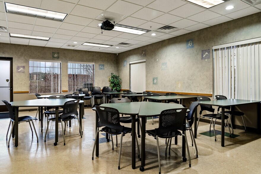 More Photos Of 4086 Legacy Pky, Lansing Office For Sale