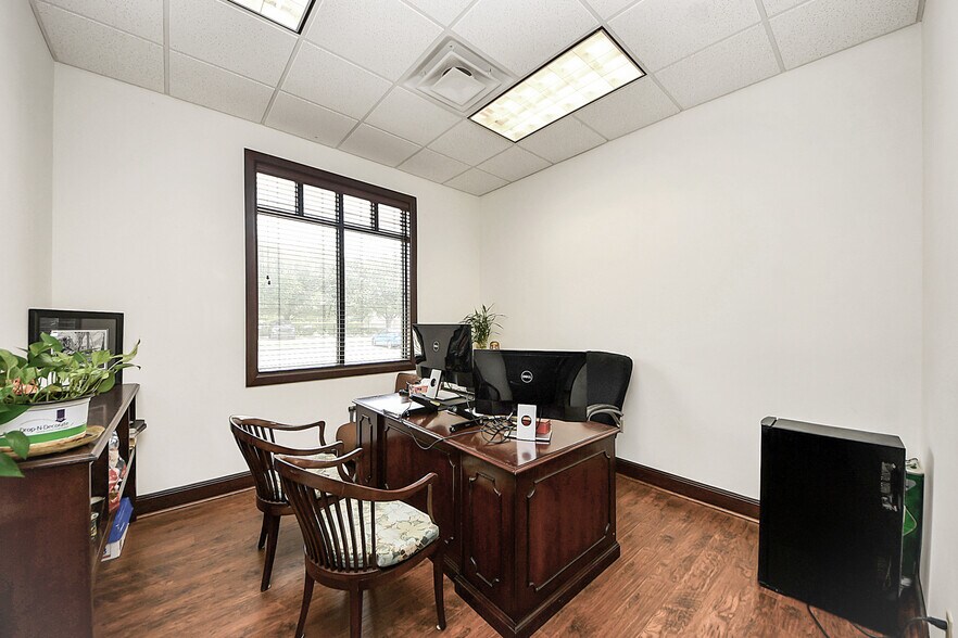 More Photos Of 4610 Riverstone Blvd, Missouri City Medical For Sale
