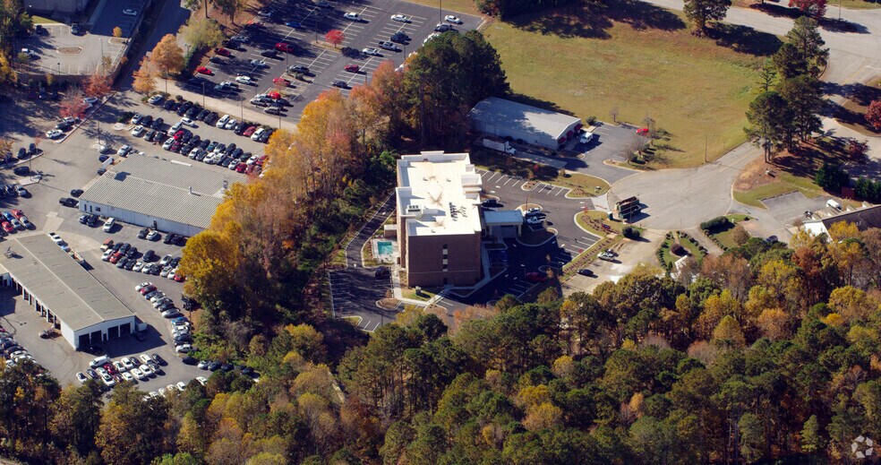 More Photos Of 45 Bledsoe Rd, Newnan Hotel For Sale