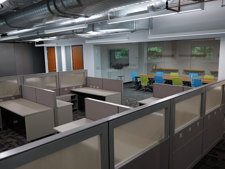 More Photos Of 429 S Keller Rd, Orlando Loft Creative Space For Lease