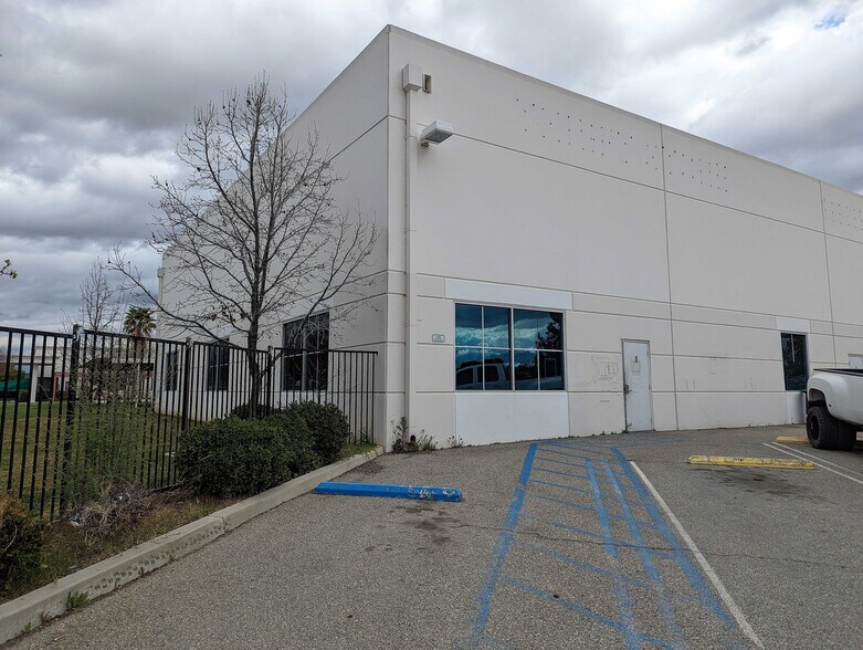 More Photos Of 2050 Trumble Rd, Romoland Industrial For Sale