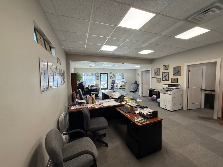 More Photos Of 905 3rd St, Marble Falls Storefront Retail Office For Sale