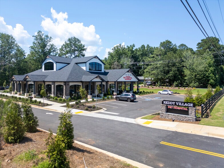 More Photos Of 2610 Buford Highway, Cumming Freestanding For Lease