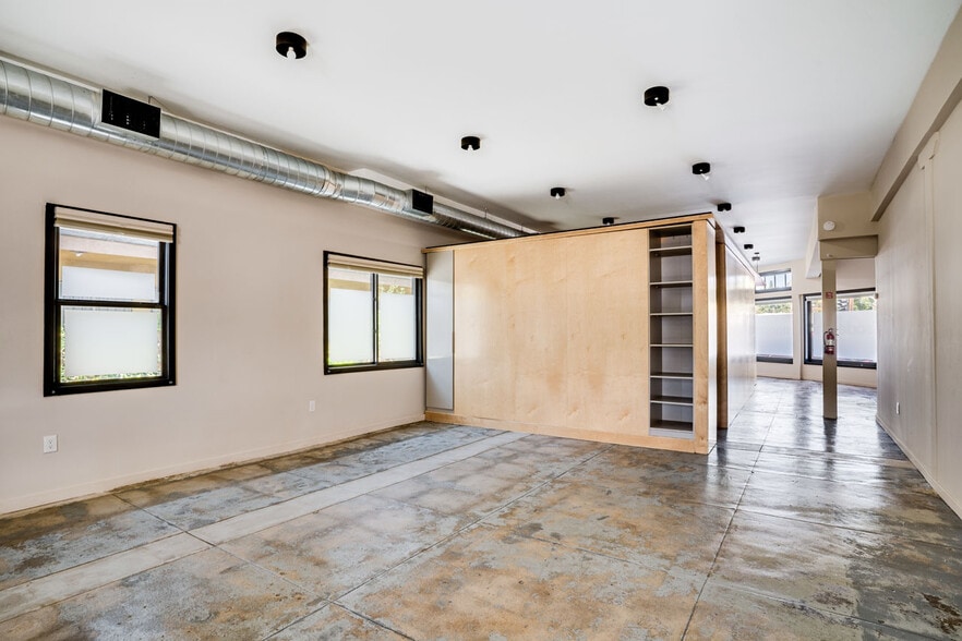 More Photos Of 6012 York Blvd, Los Angeles Office For Lease