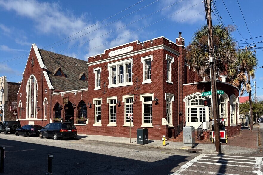More Photos Of 32 N Market St, Charleston Storefront For Lease