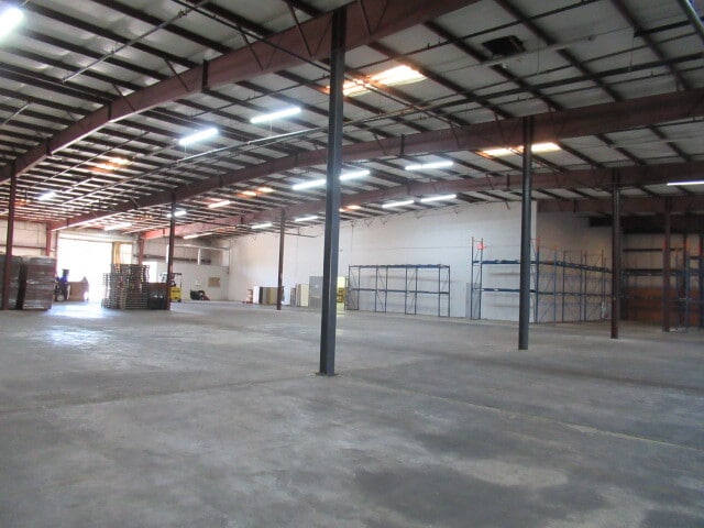 More Photos Of 3715 Central Heights Rd, Goldsboro Warehouse For Lease