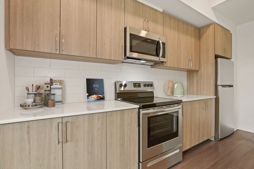 More Photos Of 7970 Maitland St, McLean Apartments For Lease