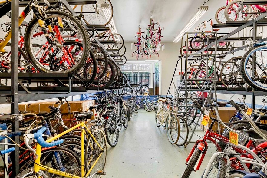 More Photos Of 4311 E Carson St, Long Beach Storefront For Sale