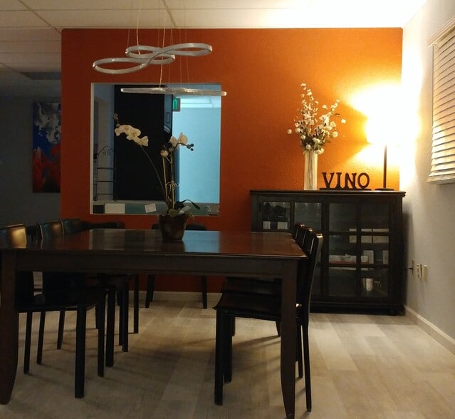 More Photos Of 2380 S Broadway, Denver Storefront Retail Office For Sale
