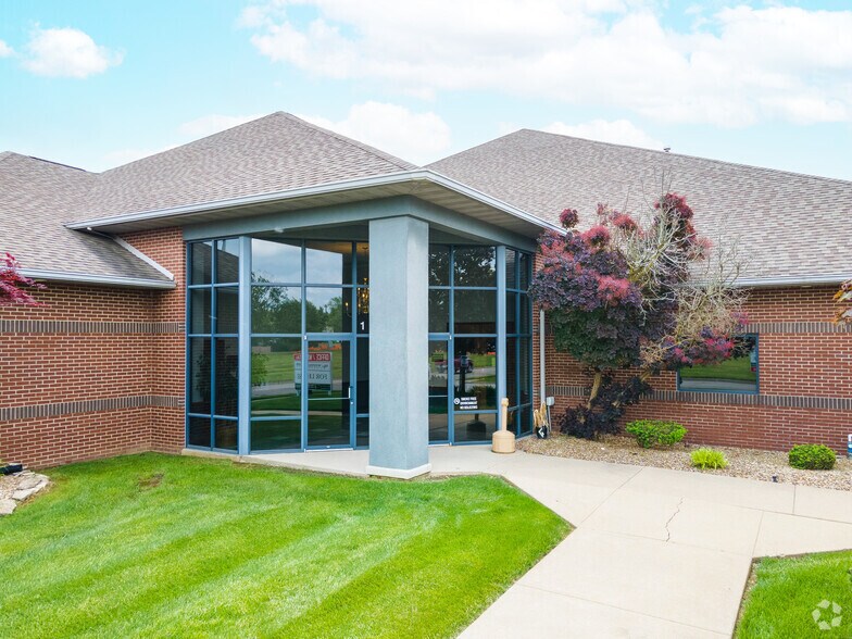 More Photos Of 1331 Park Plaza Dr, O'Fallon Office For Lease