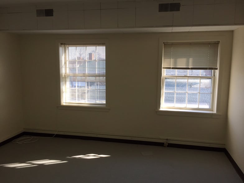 More Photos Of 72 Park St, New Canaan Office For Lease