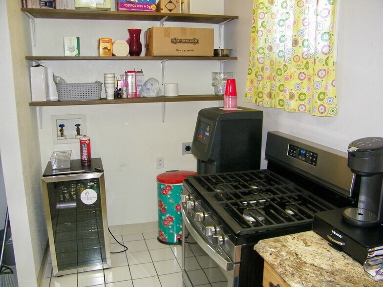 More Photos Of 604 N Van Buren St, Enid Freestanding For Sale