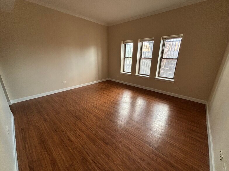 More Photos Of 2800 W Washington Blvd, Chicago Apartments For Sale