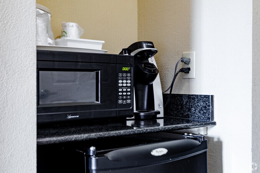 More Photos Of 139 Bradford Blvd, Santee Hotel For Sale