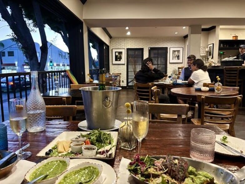 More Photos Of 7469 Melrose Ave, Los Angeles Restaurant For Lease