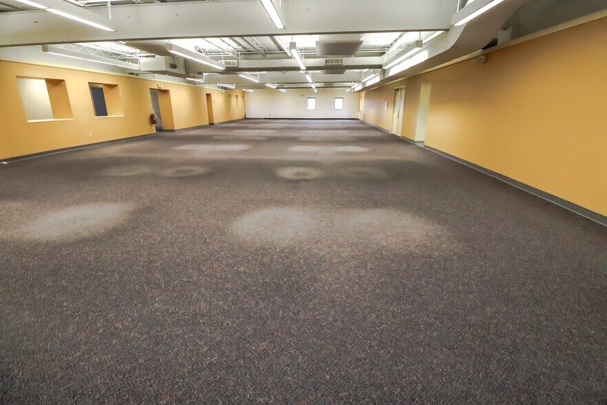 More Photos Of 520 Pleasant Valley Rd, Trafford Office For Sale