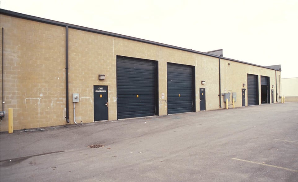 More Photos Of 47677-47695 Avante Dr, Wixom Warehouse For Lease