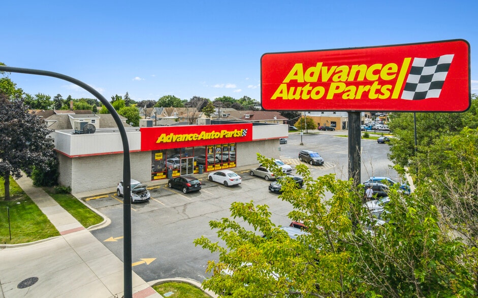 More Photos Of 6113 W Ogden Ave, Cicero Freestanding For Sale