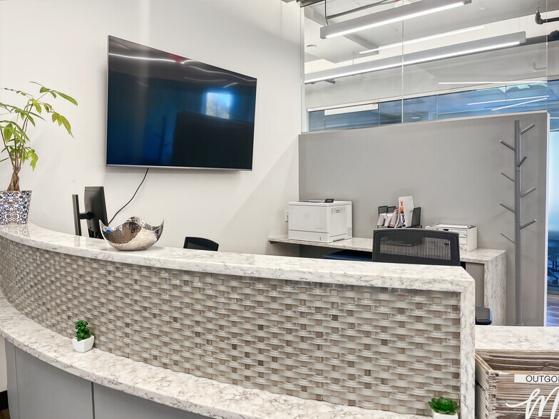 More Photos Of 4701 Sangamore Rd, Bethesda Coworking Space