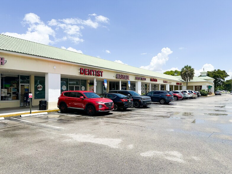 More Photos Of 7841-7899 Pines Blvd, Pembroke Pines Supermarket For Sale