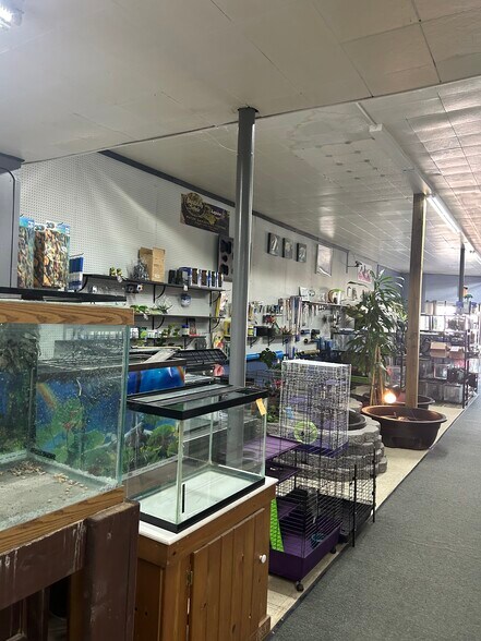 More Photos Of 3515 Main St, Exmore Storefront Retail Office For Lease