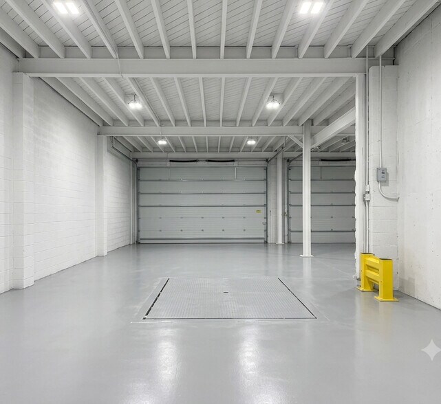 More Photos Of 53 Bay Ave, Patchogue Refrigeration Cold Storage For Sale