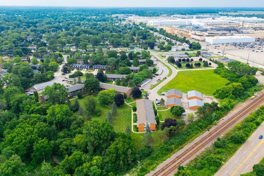 More Photos Of 3651 Balfour Ct, Flint Multifamily For Sale