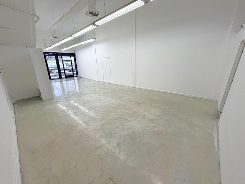 More Photos Of 1020 S Los Angeles St, Los Angeles Light Manufacturing For Lease