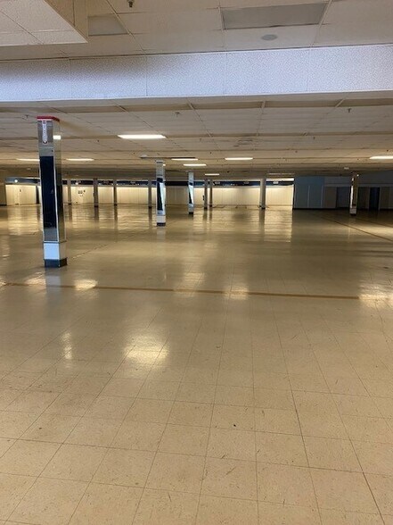 More Photos Of 101-175 E Alex-Bell Rd, Centerville Unknown For Sale