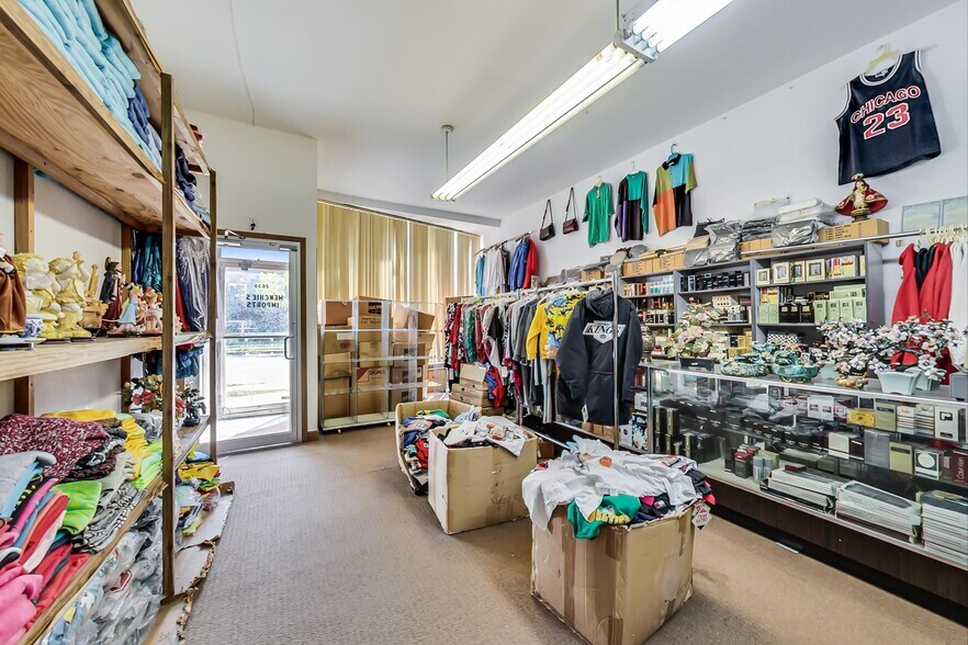 More Photos Of 2628-2634 W Touhy Ave, Chicago Storefront Retail Office For Sale
