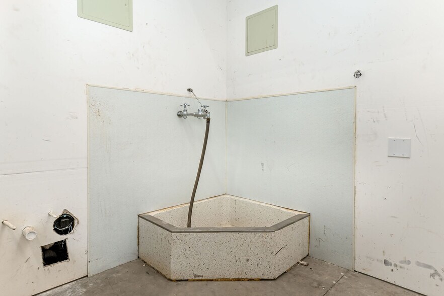 More Photos Of 12257-12295 Loma Rica Dr, Grass Valley Warehouse For Sale